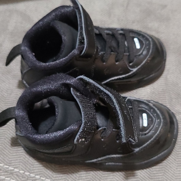 Nike Air Jordan B Loyal Shoes - Picture 5 of 7